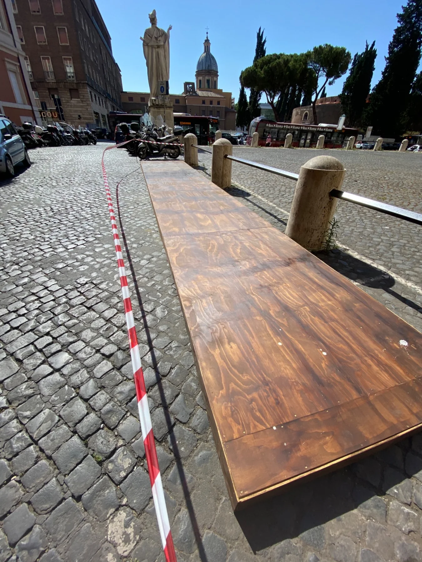 Passerella temporanea in legno
